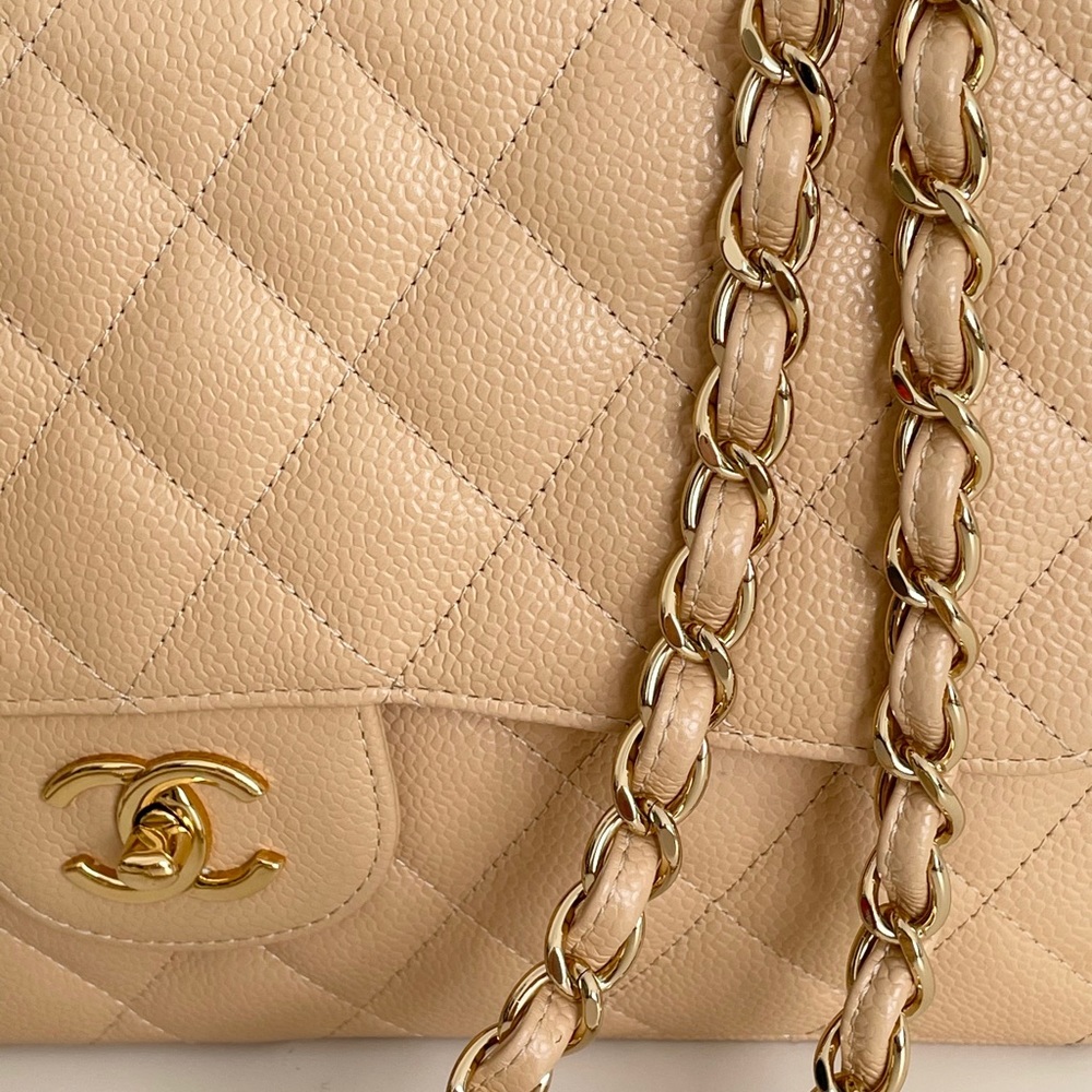 ❌SOLD❌Selling Chanel Jumbo Classic flap bag - Picture 6 of 16